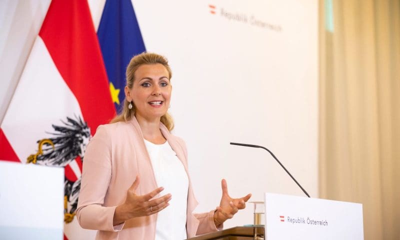 Christine Aschbacher