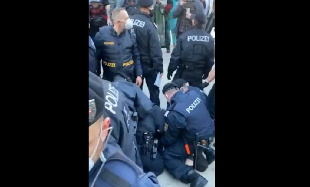 Polizei Demo Innsbruck