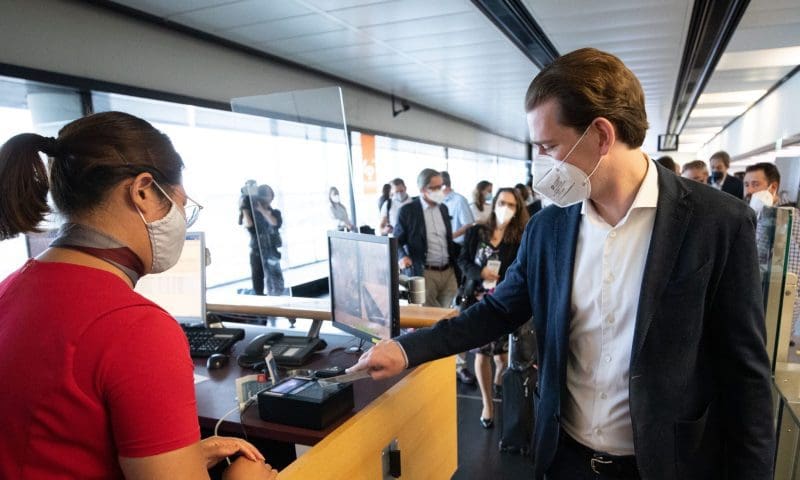 Sebastian Kurz / Maske