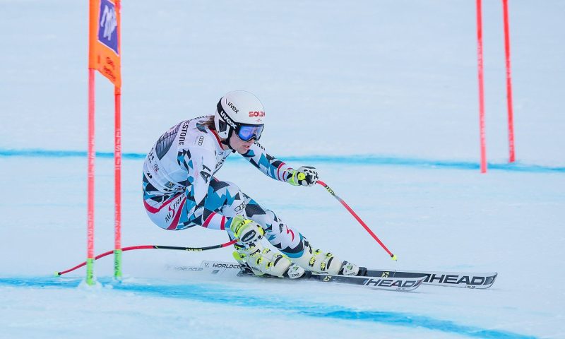 Ski-Rennläuferin