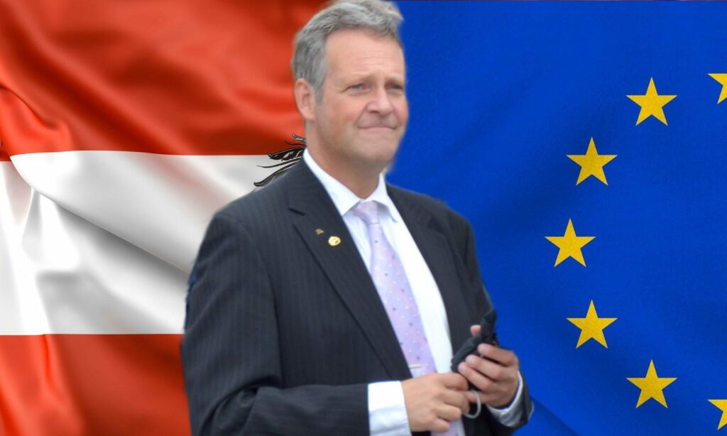 Jan Ericson, Österreich- und EU-Flagge