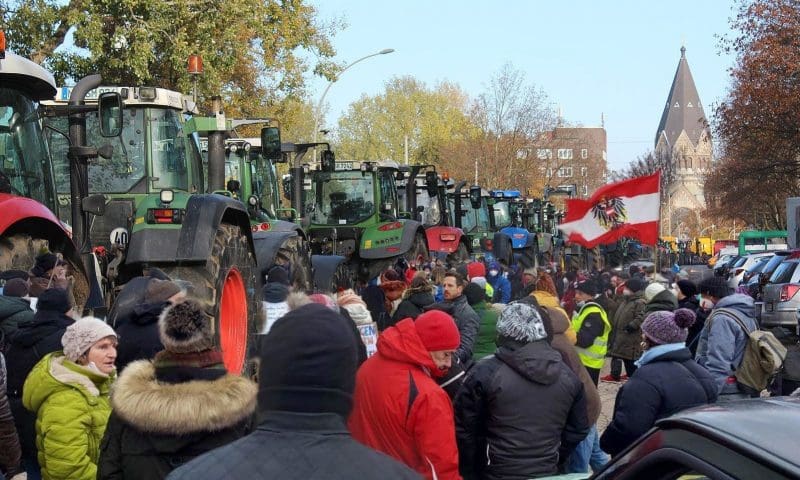 Demo mit Traktor Gänserndorf